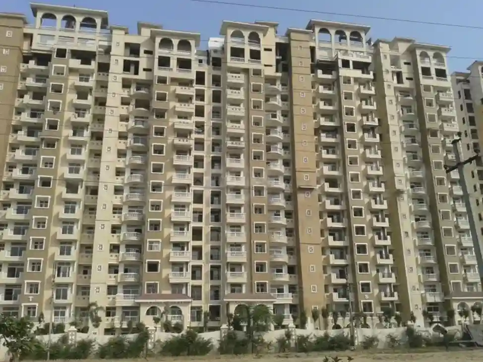 Amrapali Silicon City - Offering 1 BHK, 2 BHK, 3 BHK and 4 BHK Apartments in Noida