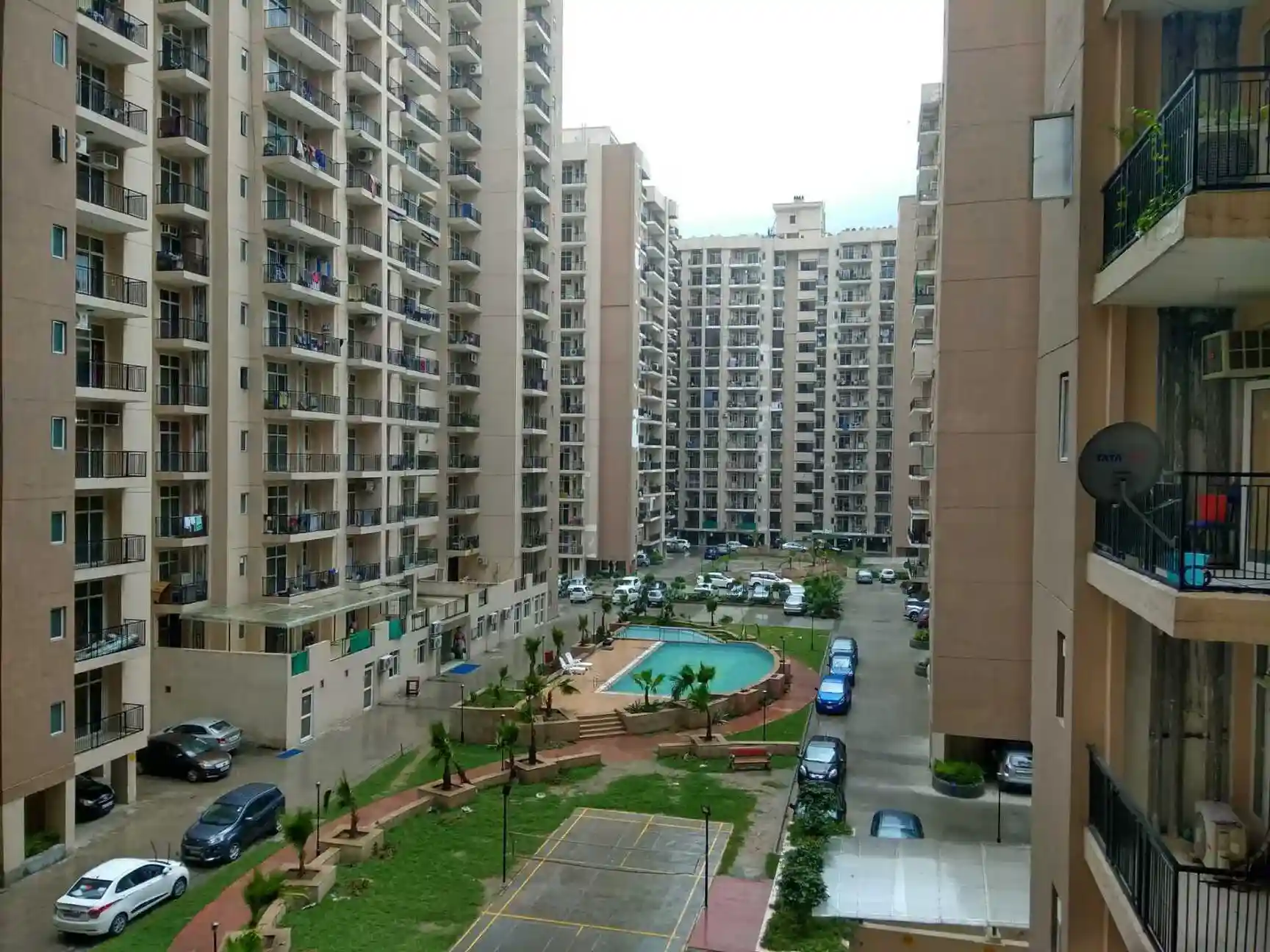 JM Orchid - Offering 2 BHK and 3 BHK Apartments in Noida
