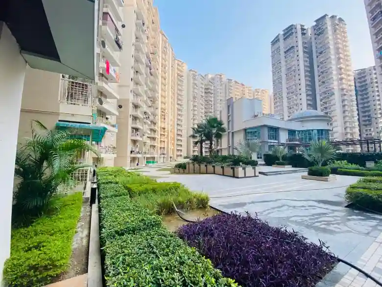 Apartments For Rent in Yamuna Expressway