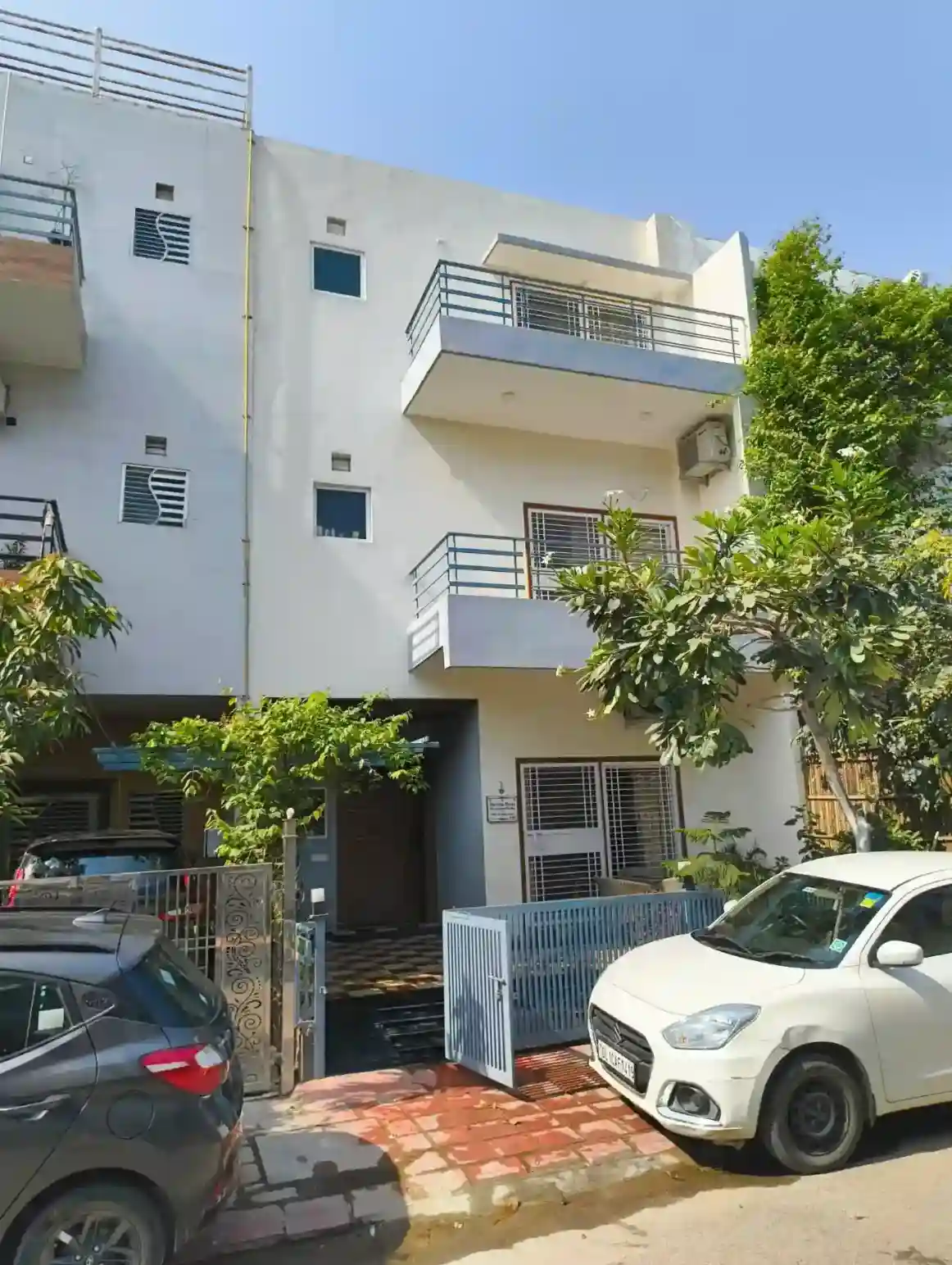 Paramount Golf Foreste - Offering 3 BHK and 4 BHK villas in Greater Noida