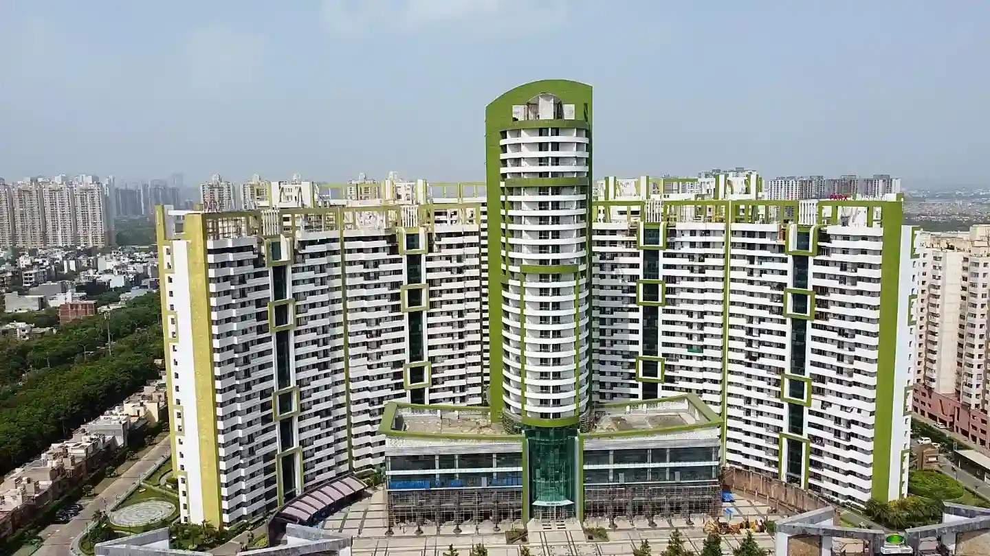 Parx Laureate - Offering 3 BHK, 4 BHK and 5 BHK Apartments in Noida