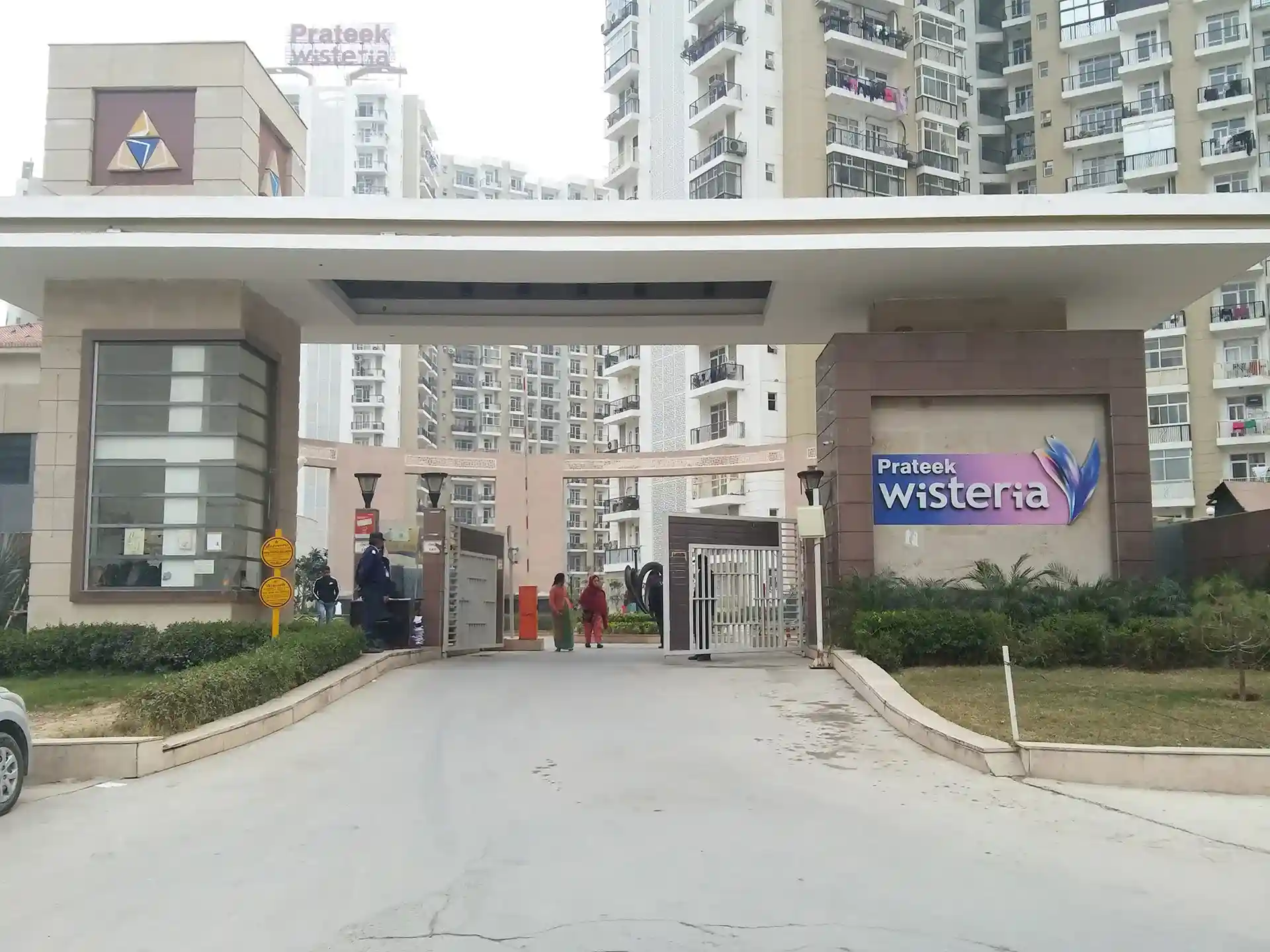 Prateek Wisteria - Offering 2 BHK and 3 BHK Apartments in Noida