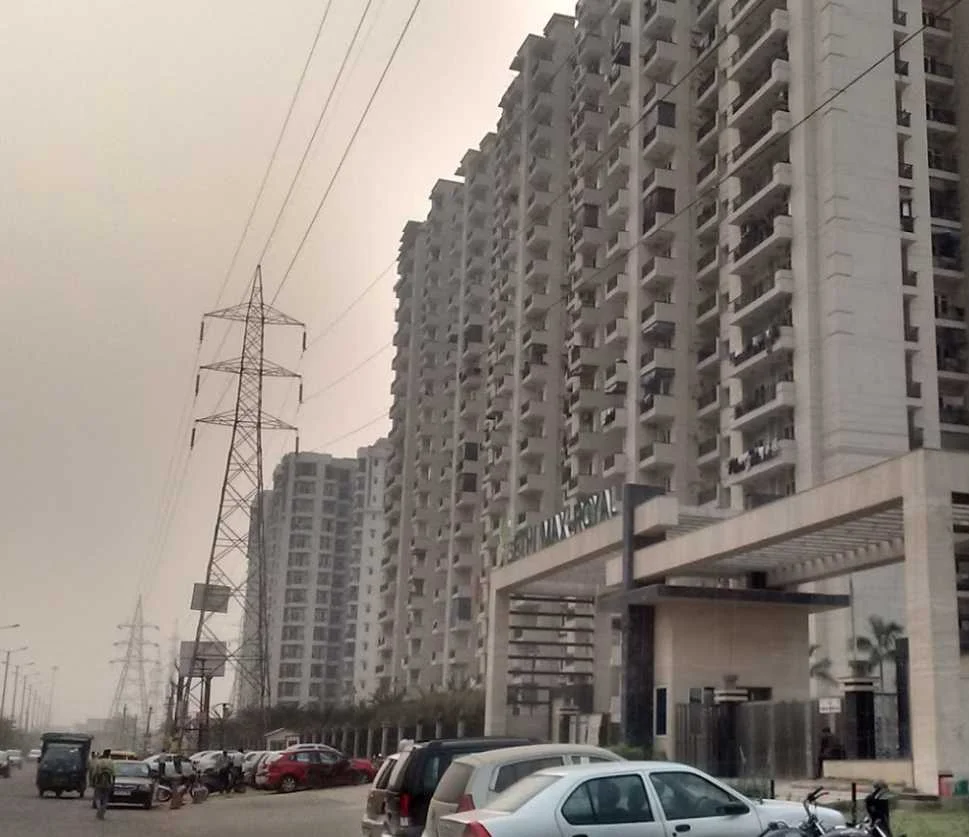 Sethi Max Royal - Offering 2 BHK and 3 BHK Apartments in Noida